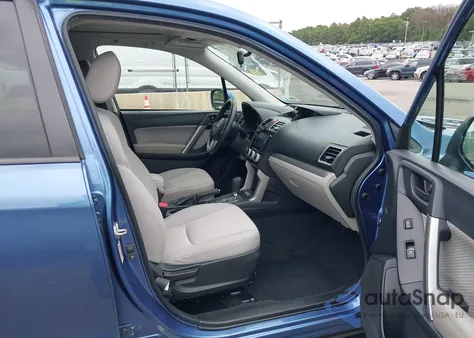 2018 Subaru Forester 2.5I Premium z USA, uszkodzony, nr VIN JF2SJAEC7JH605815